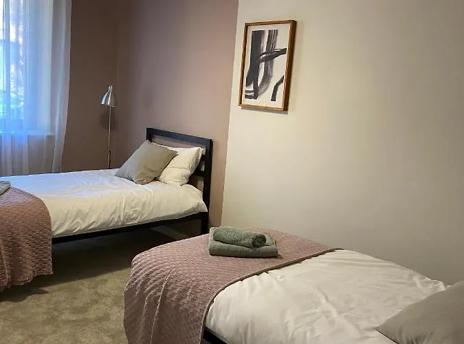 Modern In Quiet With Free Parking - Contemporary New Building アパート *